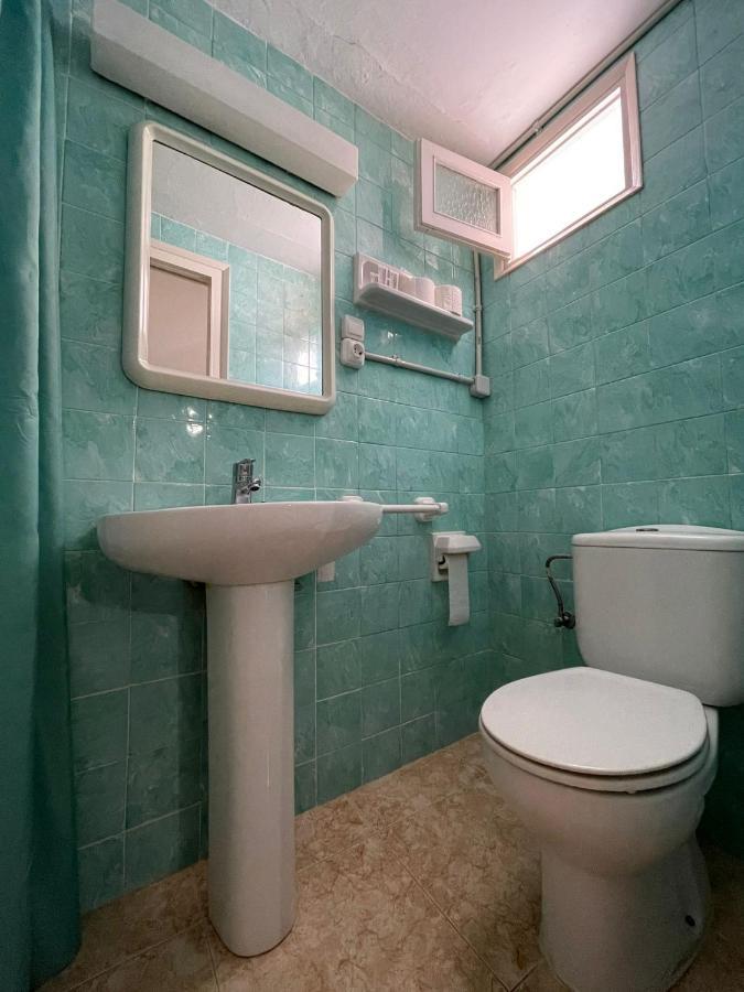 P&R Hostals Maria Rosa Тоса де Мар Екстериор снимка