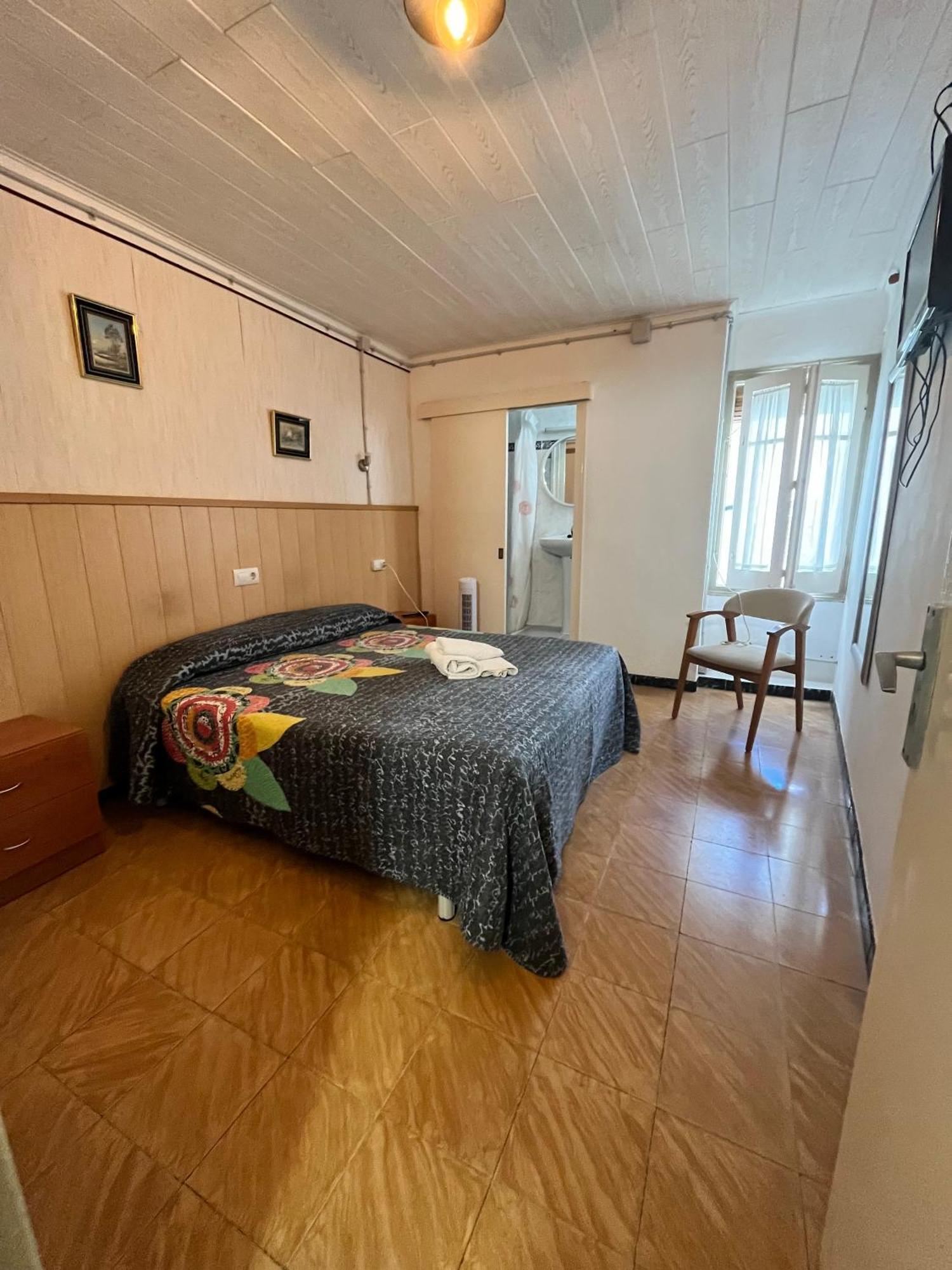 P&R Hostals Maria Rosa Тоса де Мар Екстериор снимка